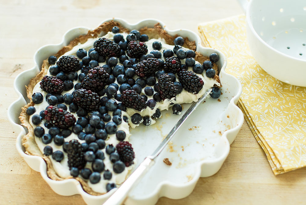 Image of blackberry and blueberry cream pie